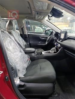 تۆیۆتا ڕاڤ 4